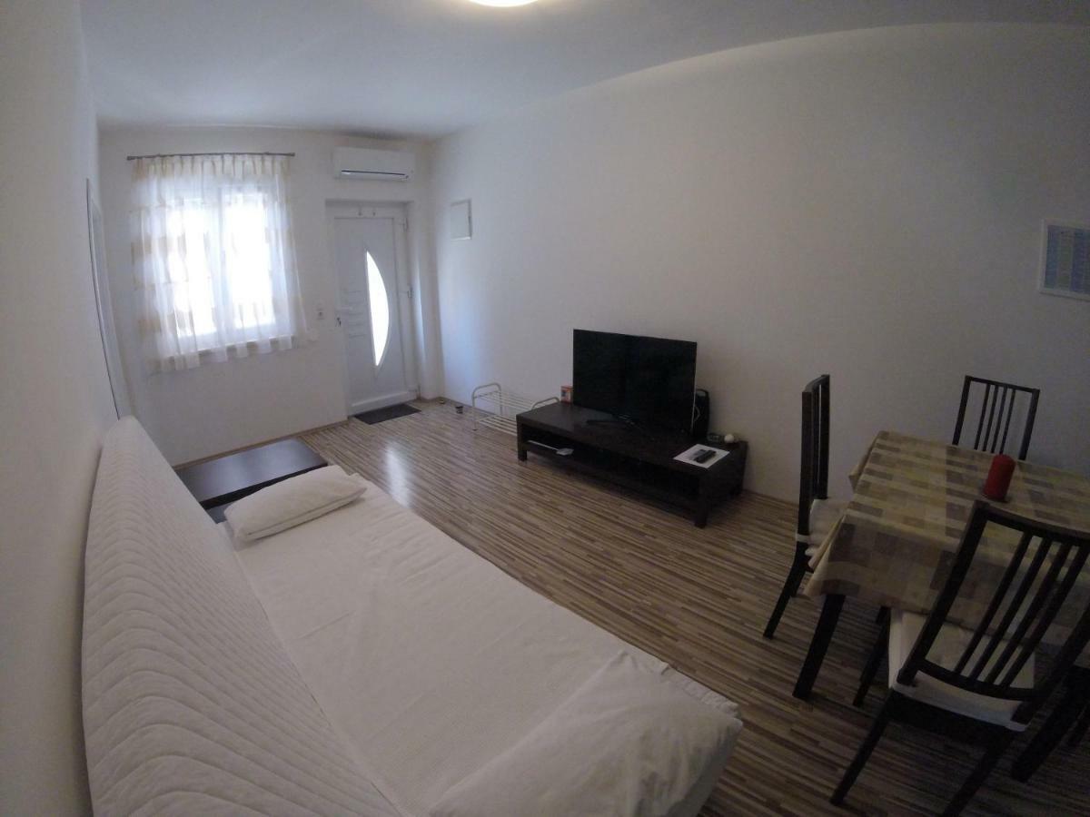 Apartments Babic Sukošan Esterno foto